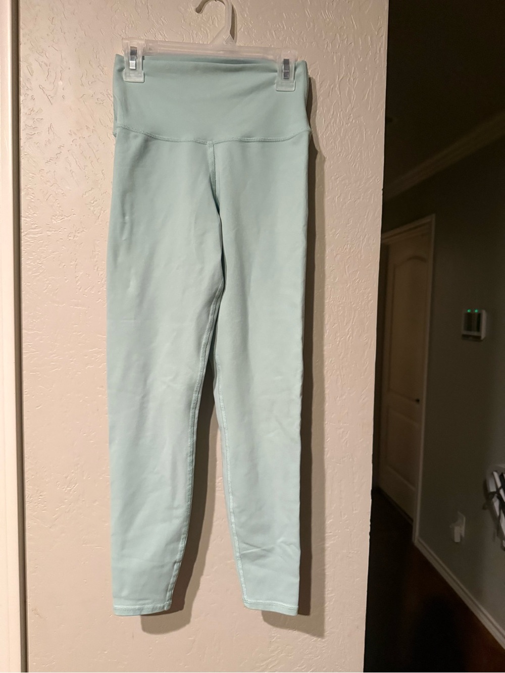 Alo yoga size XS airbrush High-Waist Mint green Leggings